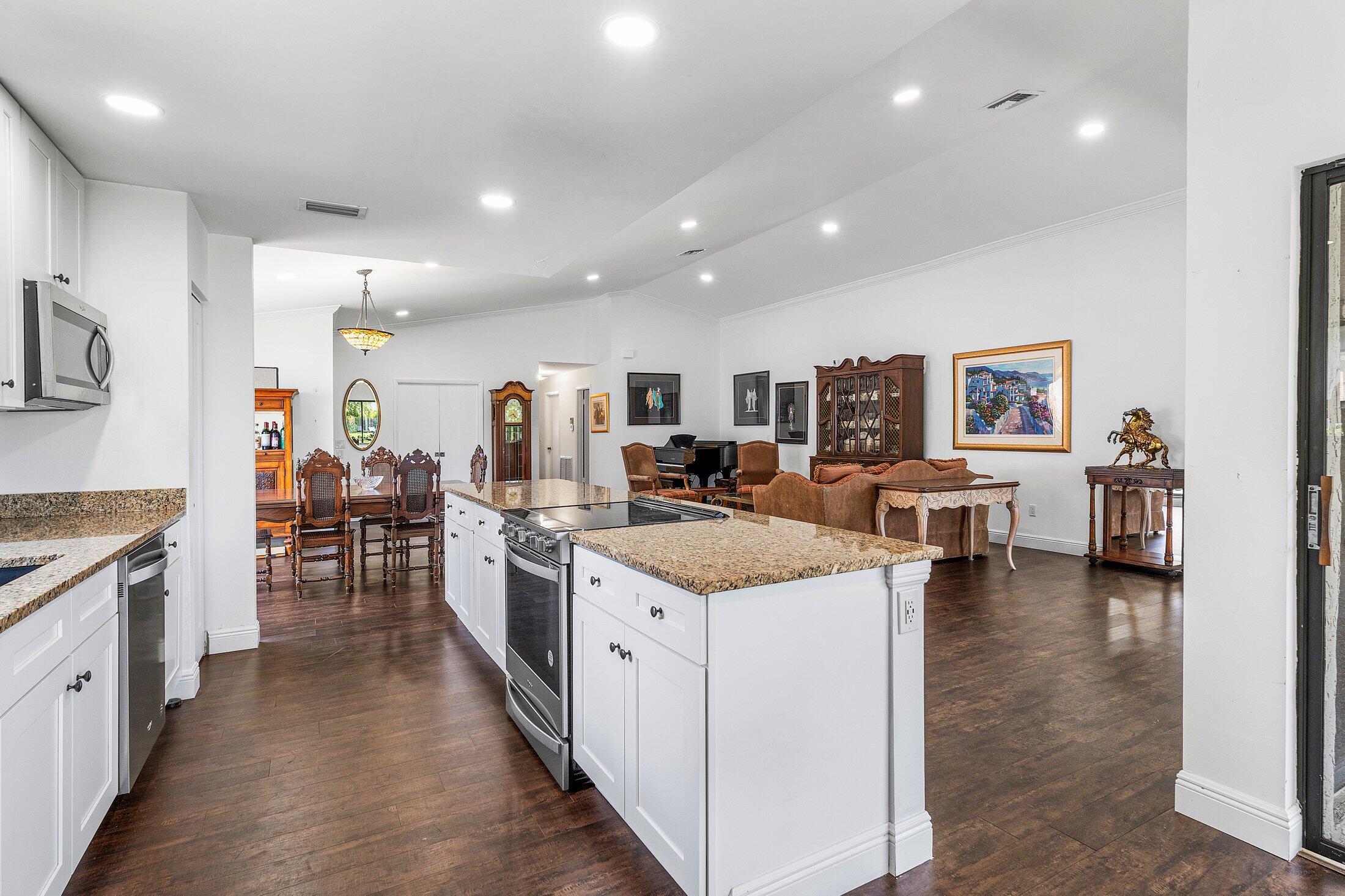 11146 Highland Circle Boca Raton, FL 33428 - Photo 5 of 47 Kitchen
