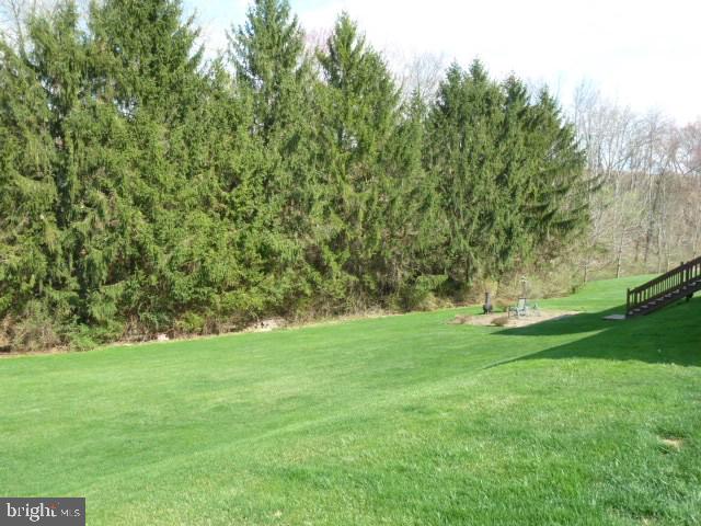 2360 Jonquil Road York, PA 17403 - Photo 3 of 25
