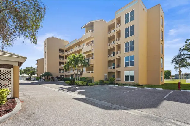 $240,000 | 3750 Pinebrook Circle, Unit 104, Bradenton, FL 34210