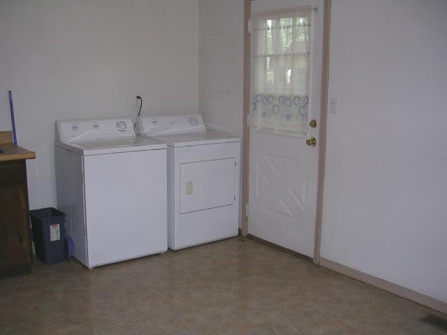 8201 Crousore Road Indianapolis, IN 46219 - Photo 5 of 8 Gallery Image 5