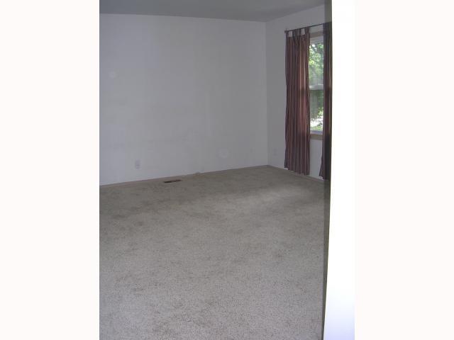 8201 Crousore Road Indianapolis, IN 46219 - Photo 6 of 8 Gallery Image 6