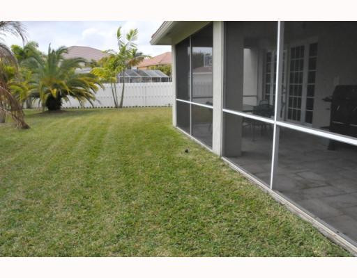 958 Greenwood Road Weston, FL 33327 - Photo 13 of 16 Patio/Deck