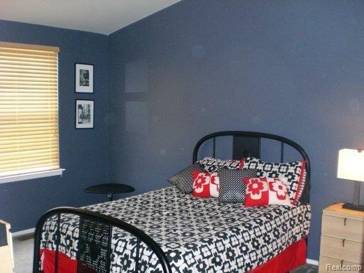 3088 High Pointe Ridge Road, Unit 44 Lake Orion, MI 48359 - Photo 11 of 18 Mst Suite with Cathedral Ceiling