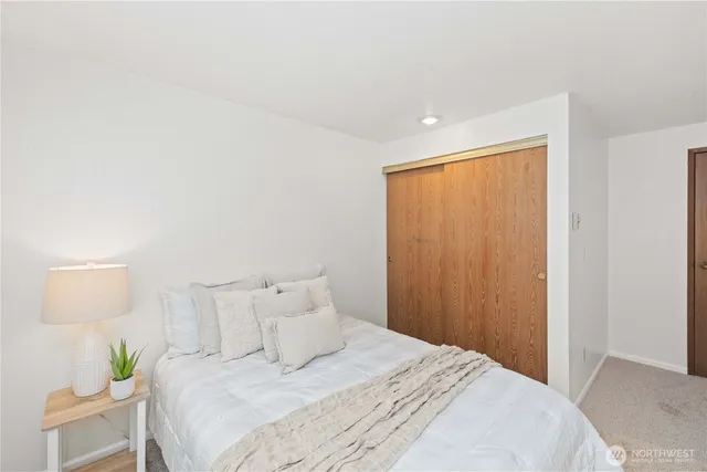 $499,999 | 200 Mountain Park Boulevard Southwest, Unit A204, Issaquah, WA 98027