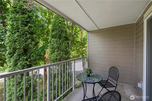 $499,999 | 200 Mountain Park Boulevard Southwest, Unit A204, Issaquah, WA 98027