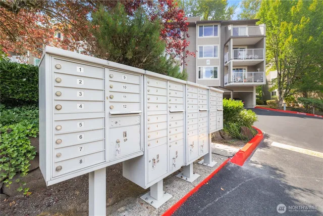 $499,999 | 200 Mountain Park Boulevard Southwest, Unit A204, Issaquah, WA 98027