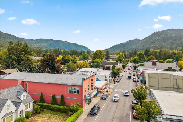 $499,999 | 200 Mountain Park Boulevard Southwest, Unit A204, Issaquah, WA 98027