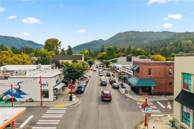 $499,999 | 200 Mountain Park Boulevard Southwest, Unit A204, Issaquah, WA 98027