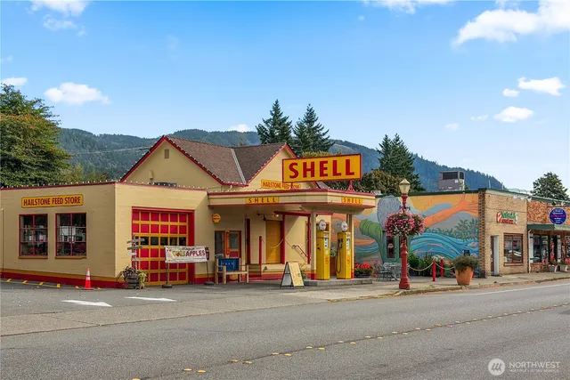 $499,999 | 200 Mountain Park Boulevard Southwest, Unit A204, Issaquah, WA 98027