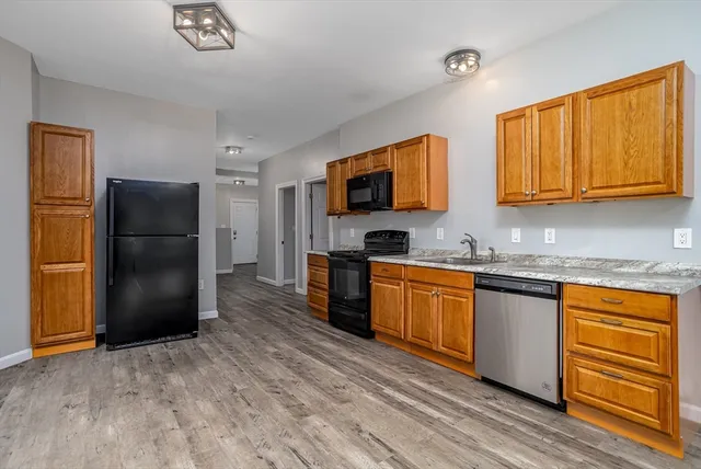 $2,100 | 176 Blossom Street, Unit 1, Fitchburg, MA 01420