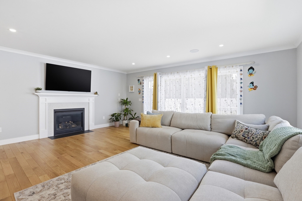 29 Grove Street, Unit B Hudson, MA 01749 - Photo 17 of 38