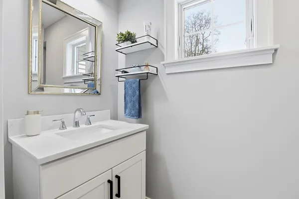 $849,900 | 29 Grove Street, Unit B, Hudson, MA 01749