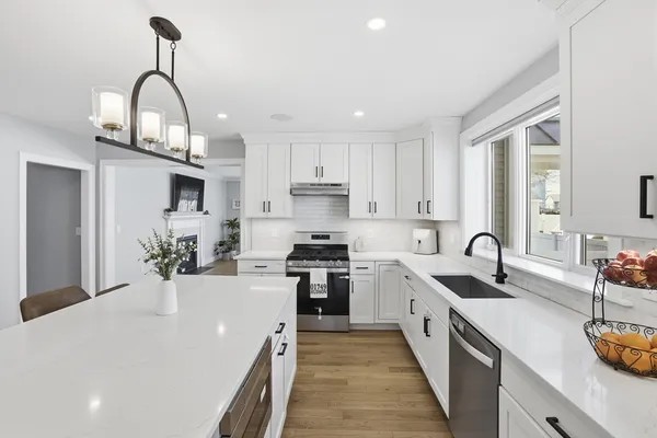 $849,900 | 29 Grove Street, Unit B, Hudson, MA 01749