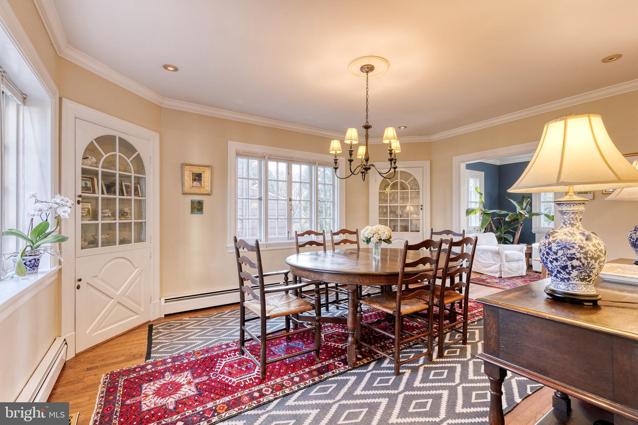 316 Broxton Road Baltimore, MD 21212 - Photo 13 of 53 Spacious dining room with corner cabinet.