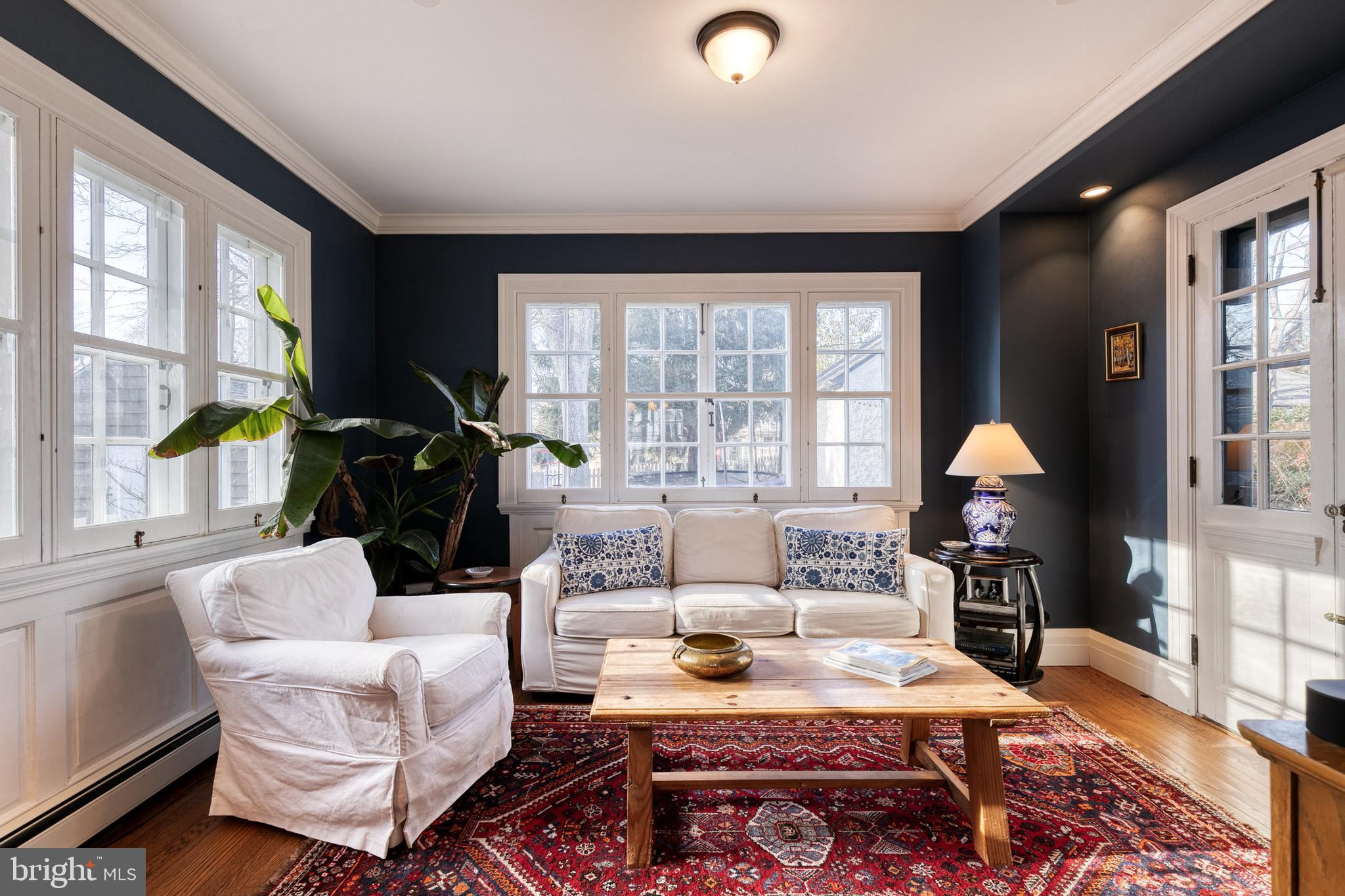 316 Broxton Road Baltimore, MD 21212 - Photo 17 of 53 Extra family/sun room with windows & French doors.