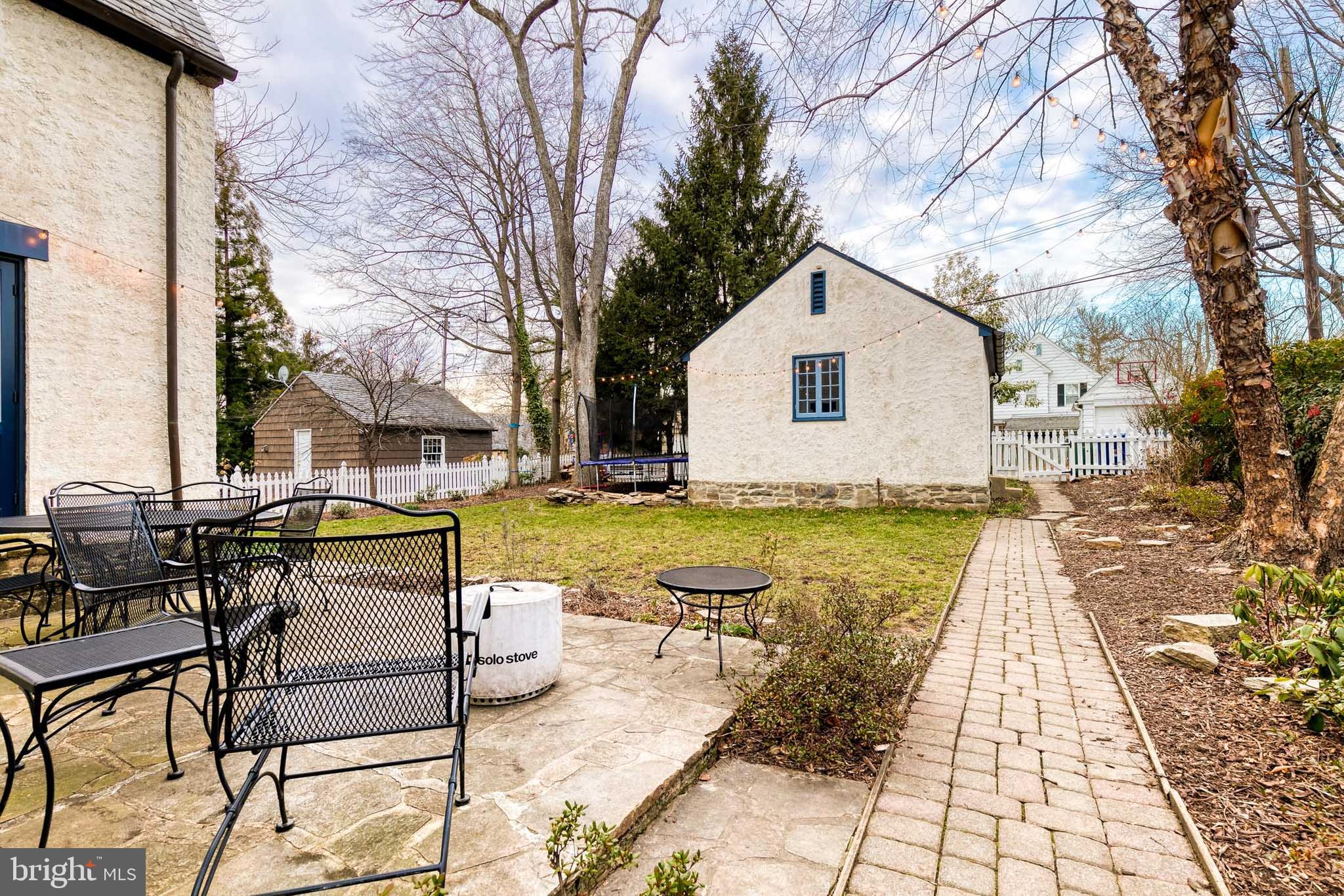316 Broxton Road Baltimore, MD 21212 - Photo 49 of 53 View of rear yard & pathway to garage.