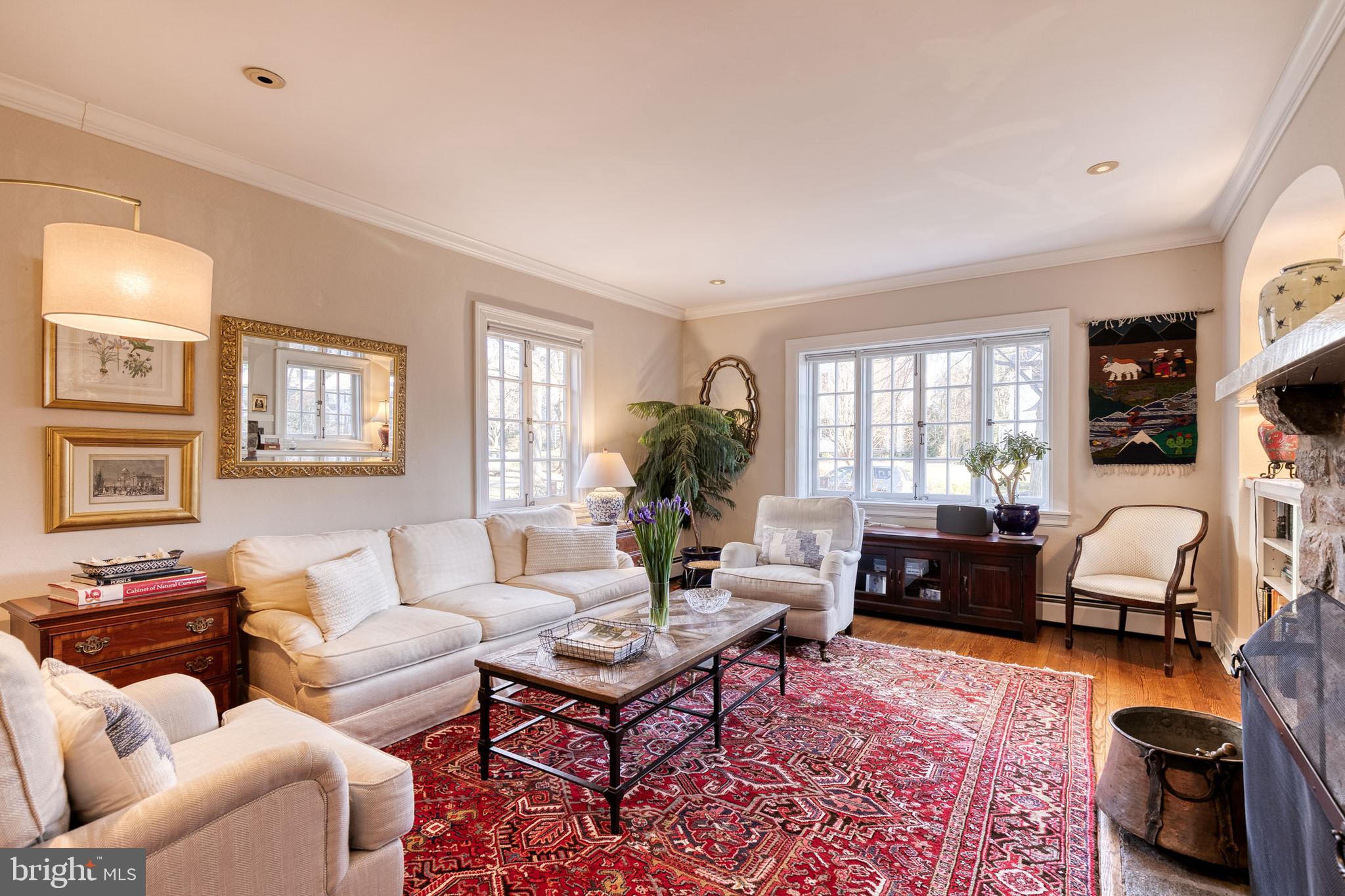 316 Broxton Road Baltimore, MD 21212 - Photo 8 of 53 Gorgeous living room soaks up the Southern light.