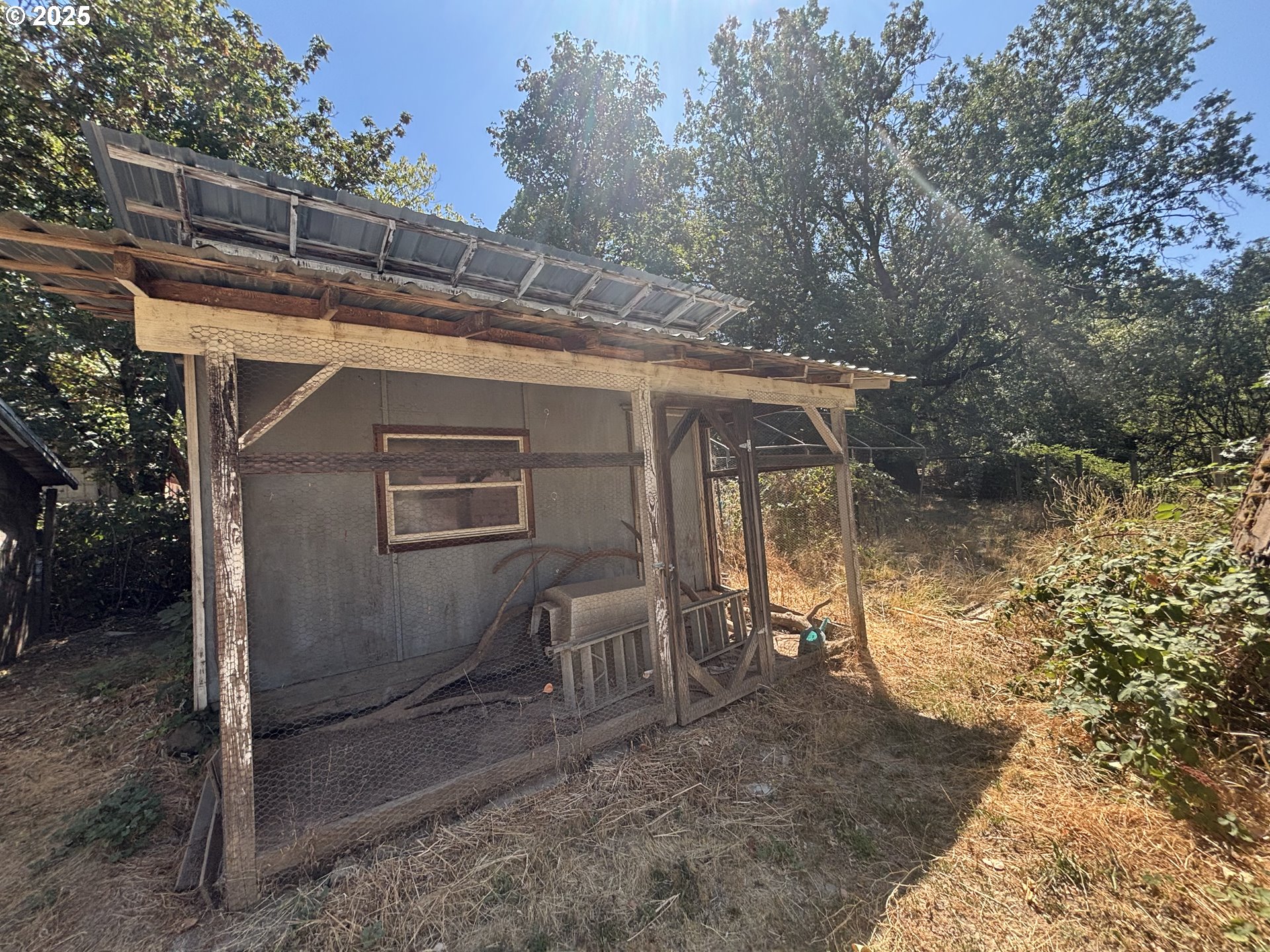 1931 Sleepy Hollow Loop Grants Pass, OR 97527 - Photo 16 of 43