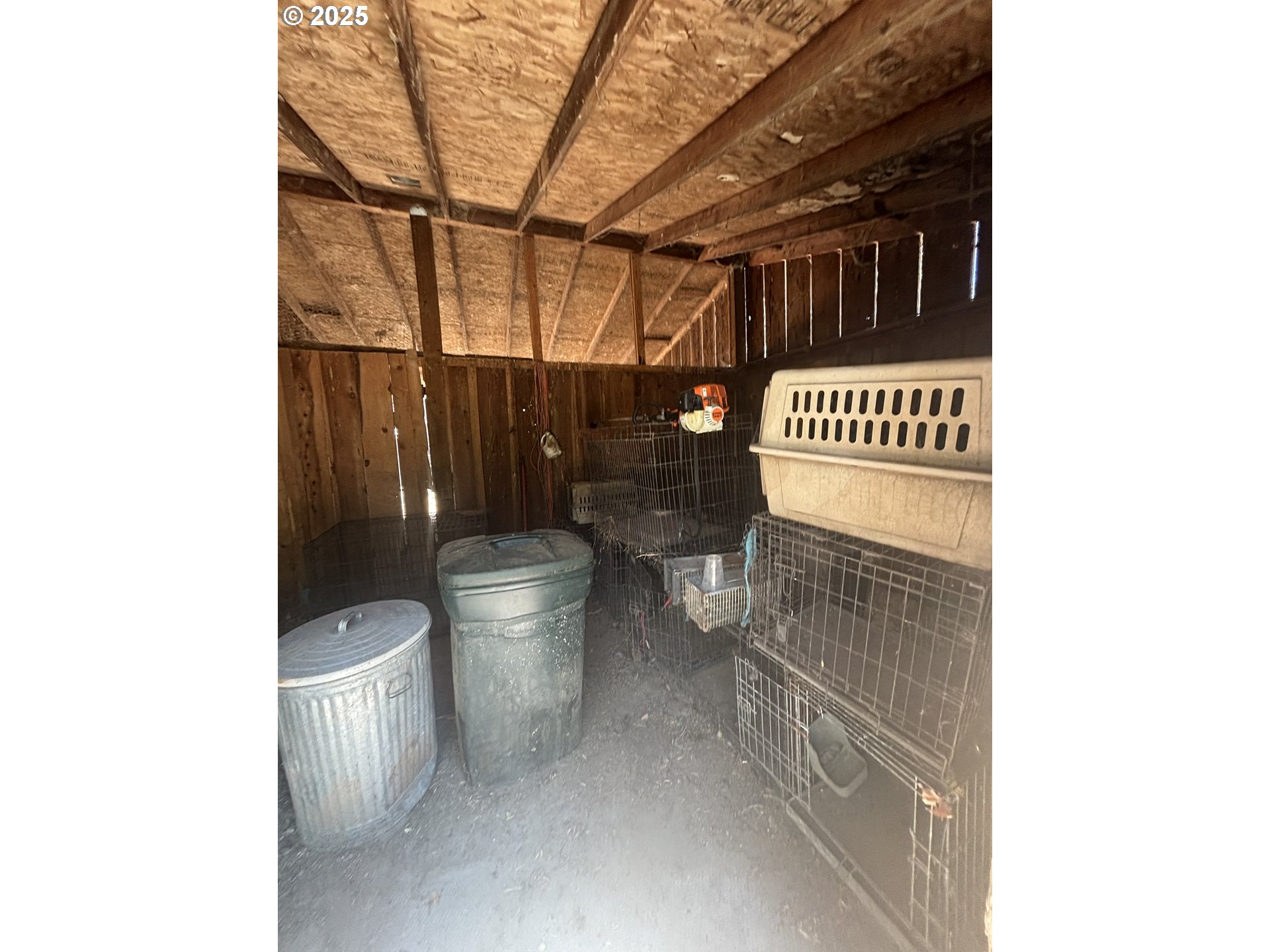 1931 Sleepy Hollow Loop Grants Pass, OR 97527 - Photo 27 of 43