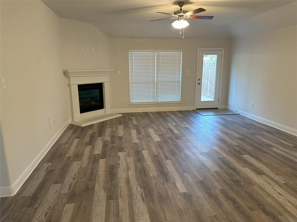 11736 Wulstone Road Fort Worth, TX 76052 - Photo 3 of 6