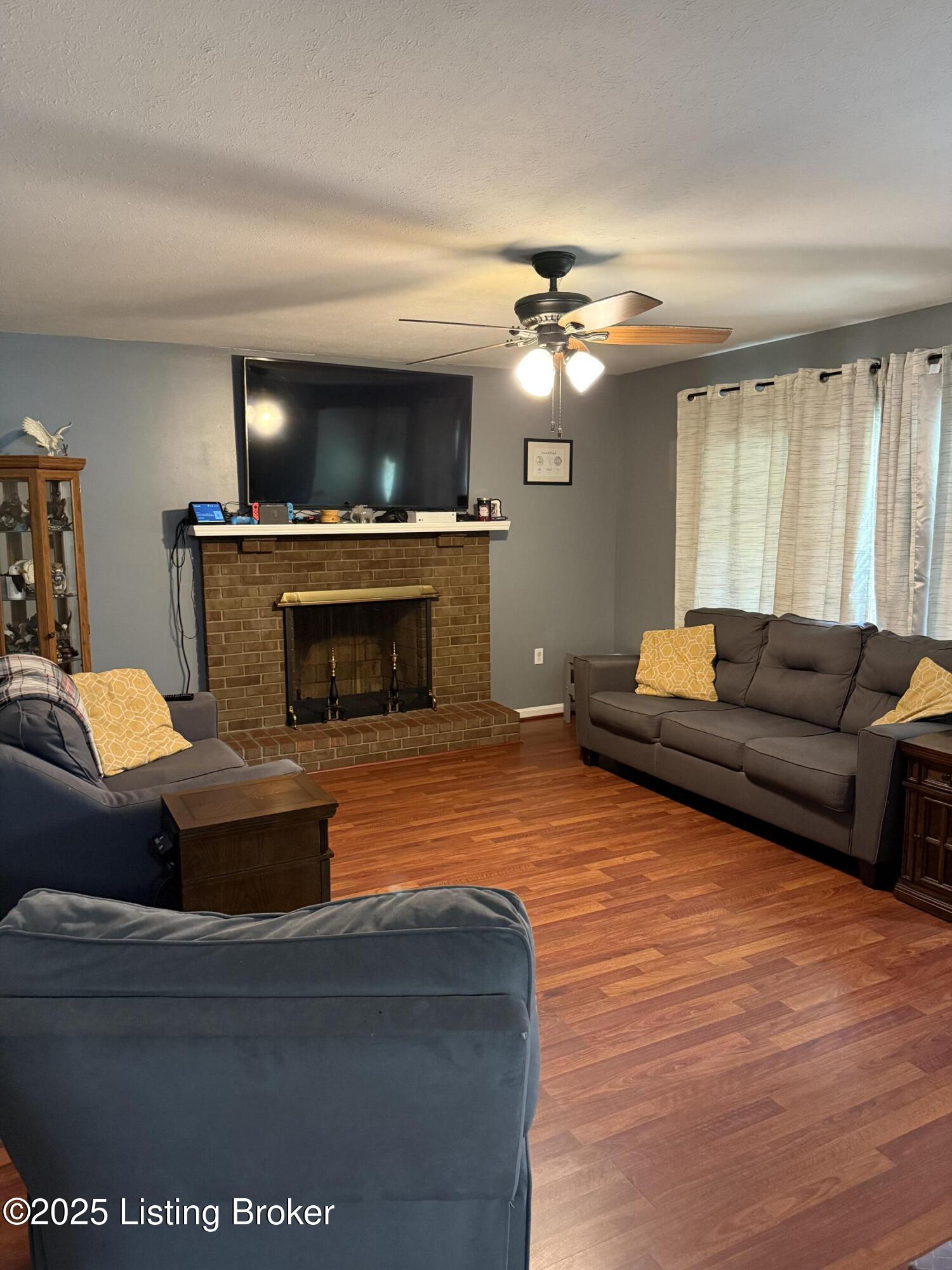 1539 Knight Road Louisville, KY 40216 - Photo 8 of 11 IMG_3152