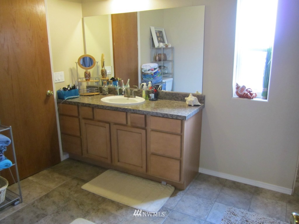 8691 Harris Road Northeast Moses Lake, WA 98837 - Photo 11 of 15 Gallery Image 11