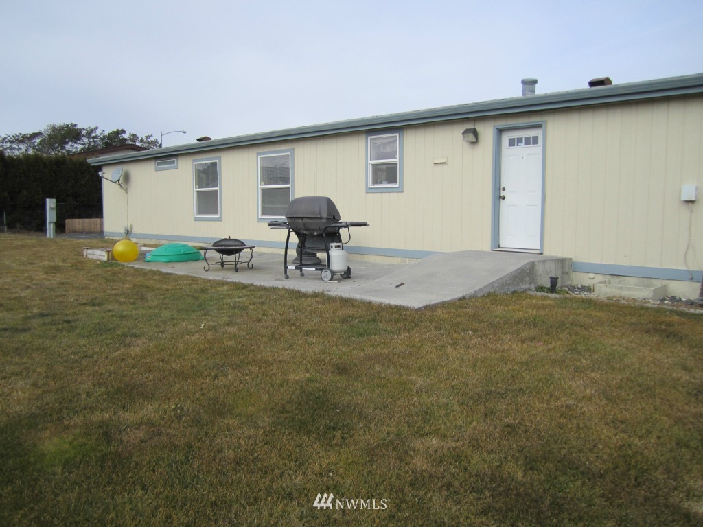 8691 Harris Road Northeast Moses Lake, WA 98837 - Photo 12 of 15 Gallery Image 12