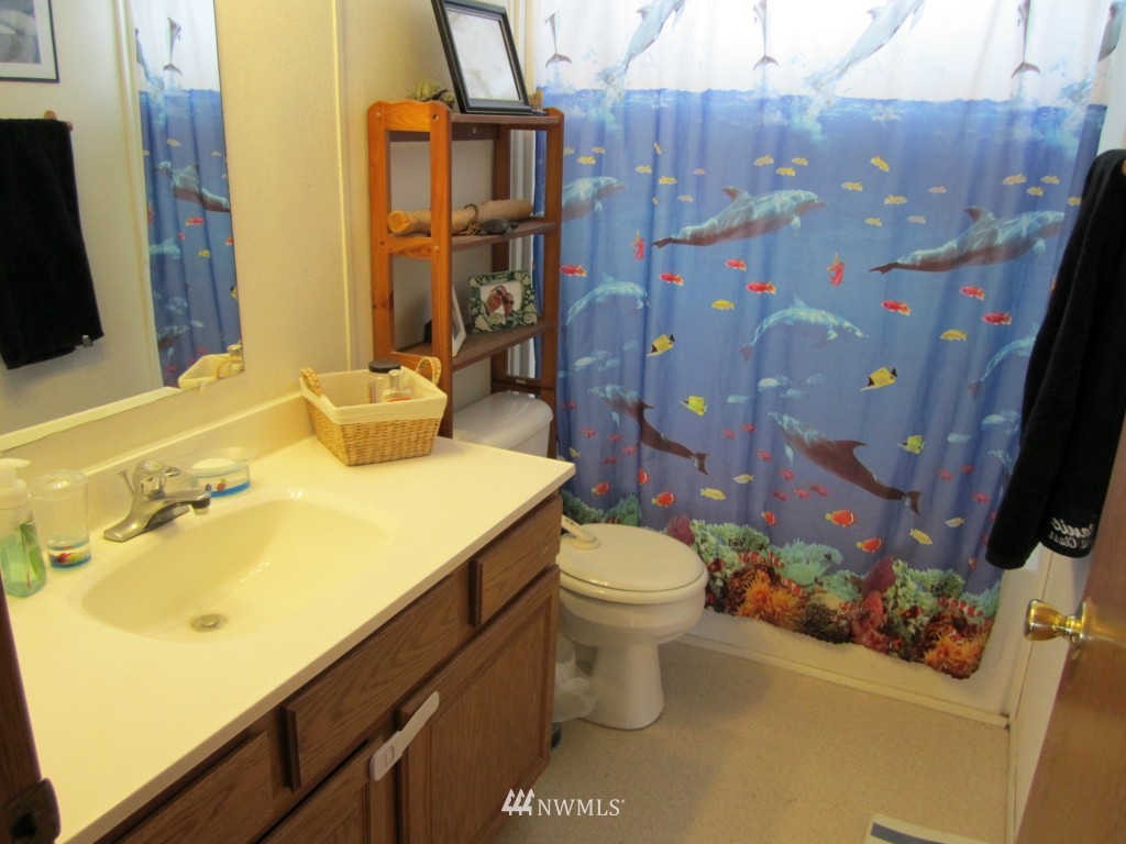 8691 Harris Road Northeast Moses Lake, WA 98837 - Photo 9 of 15 Gallery Image 9