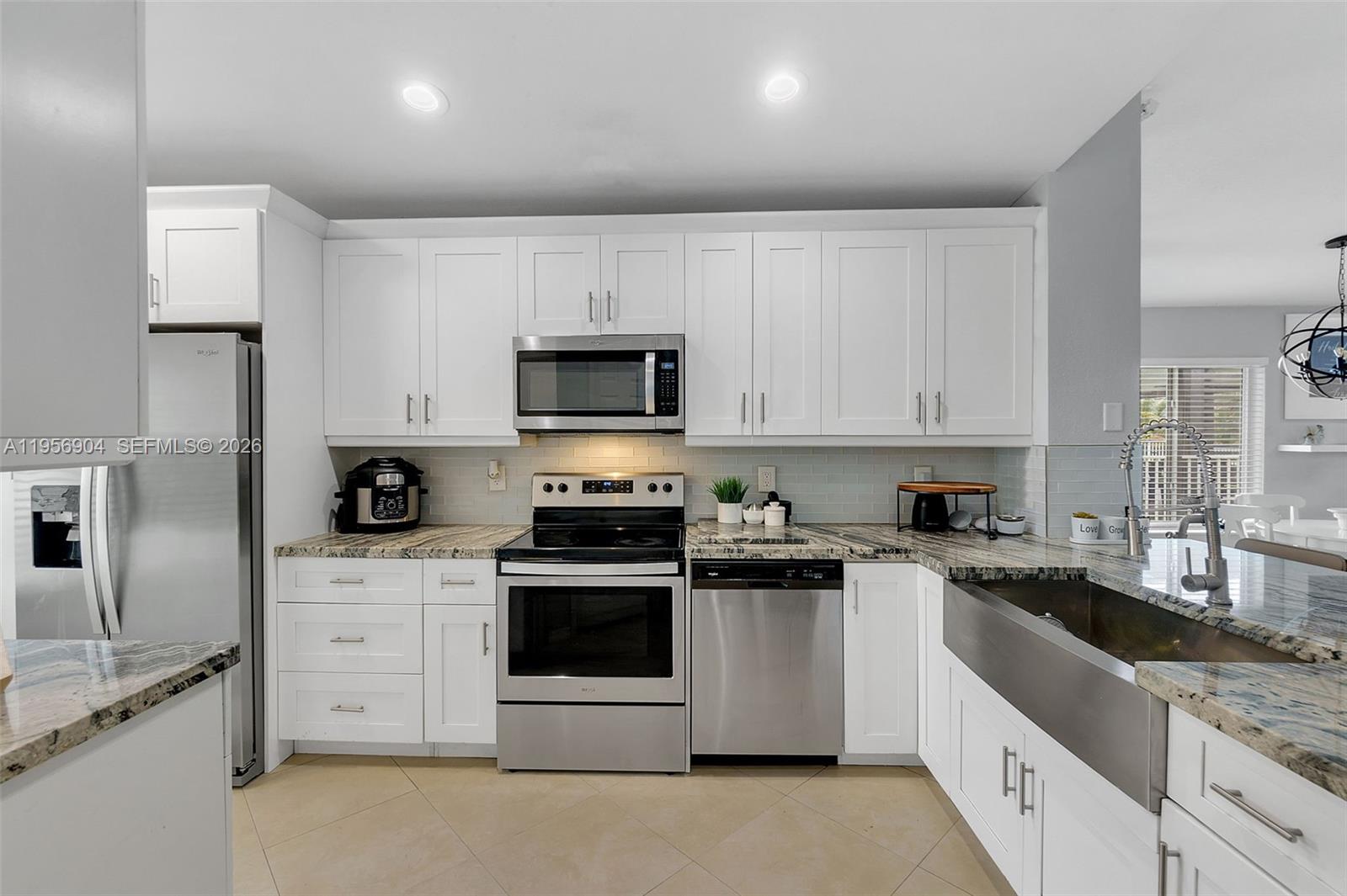 13324 Southwest 44th Street Miramar, FL 33027 - Photo 6 of 39