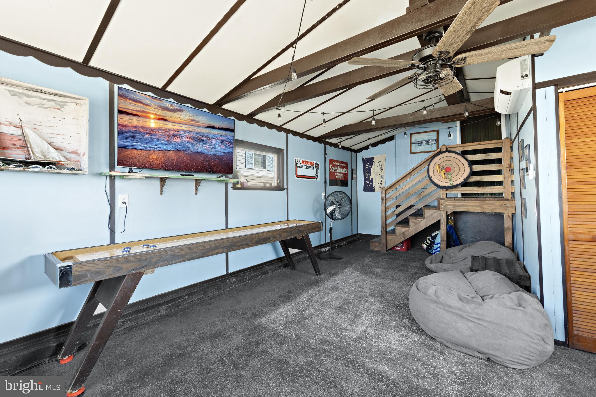 79 Dolphin Road Tuckerton, NJ 08087 - Photo 39 of 53 a room with gym equipment