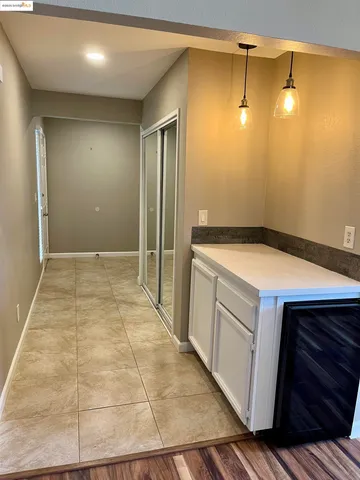 a view of utility room