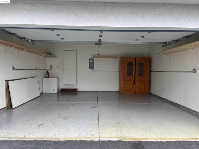a view of a garage