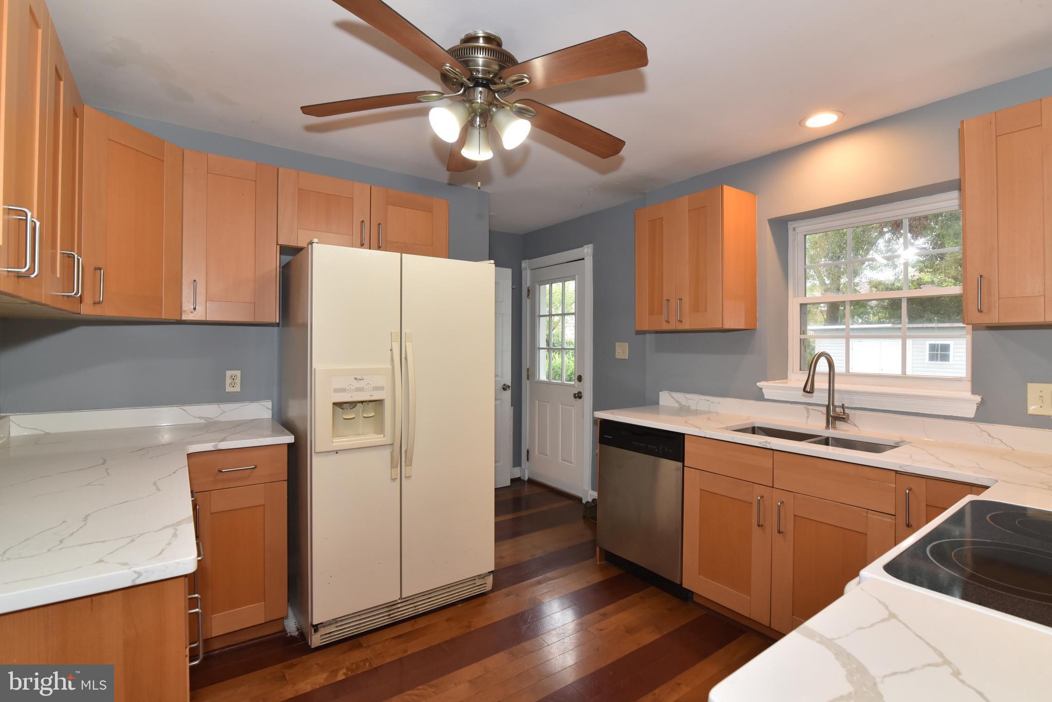 6010 Amherst Avenue Springfield, VA 22150 - Photo 2 of 37 Gallery Image 2
