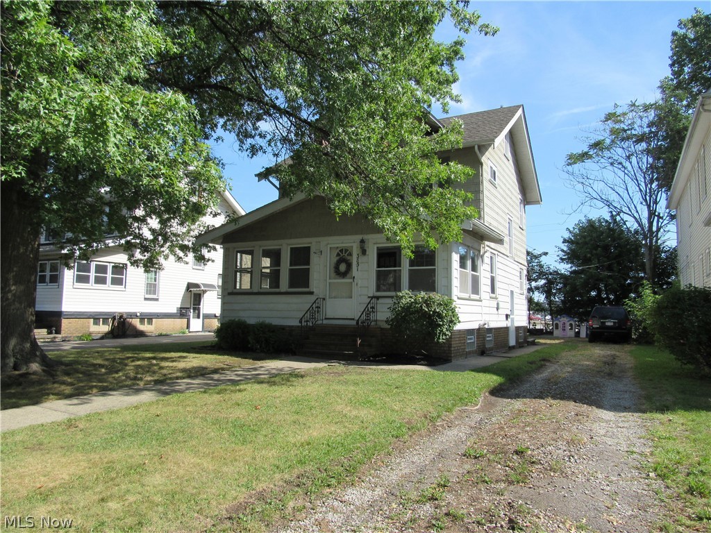 3831 Silsby Road Cleveland, OH 44111 - Photo 2 of 25 Gallery Image 2