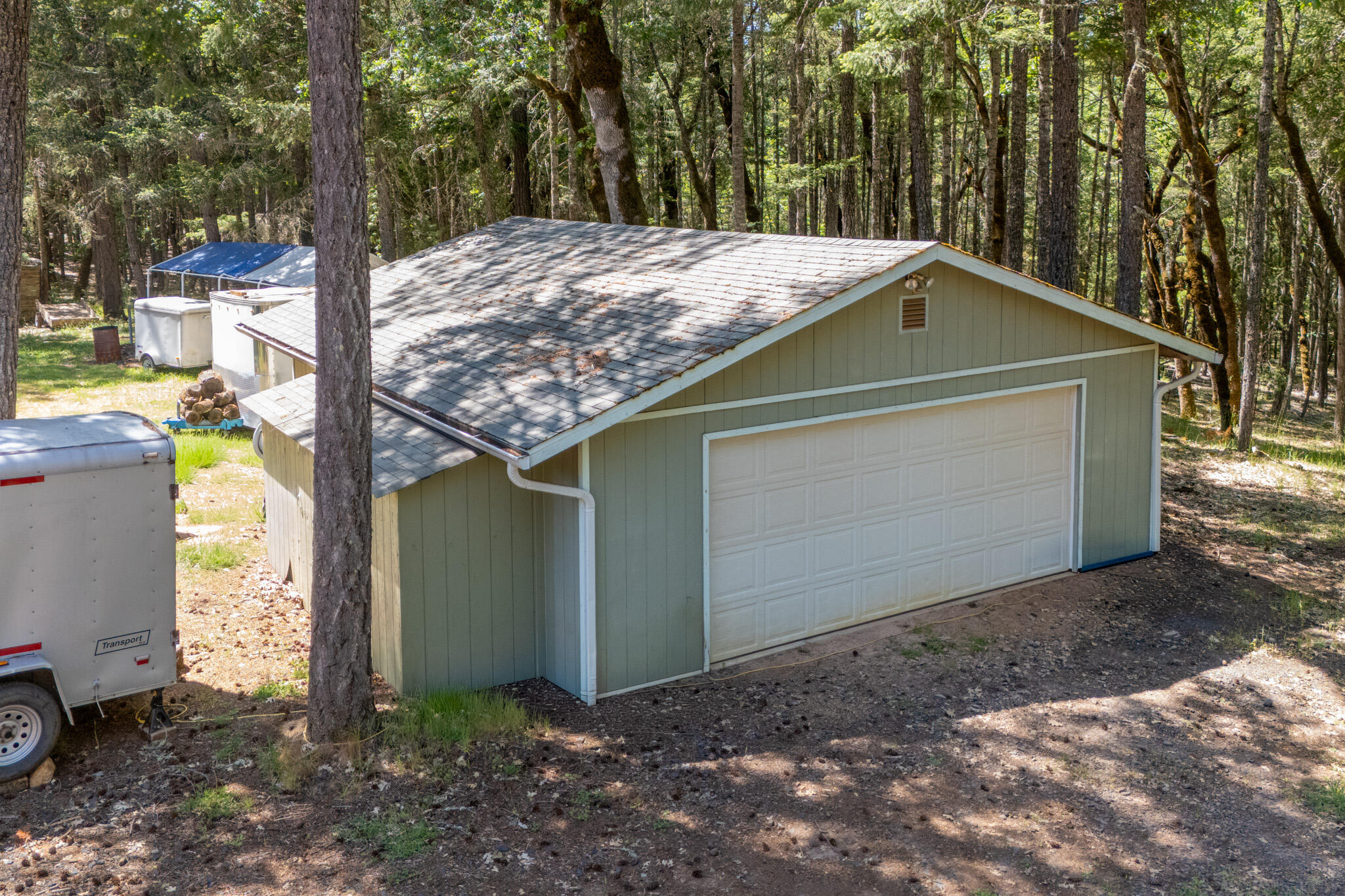 1801 Holton Creek Road Cave Junction, OR 97523 - Photo 3 of 44 Garage