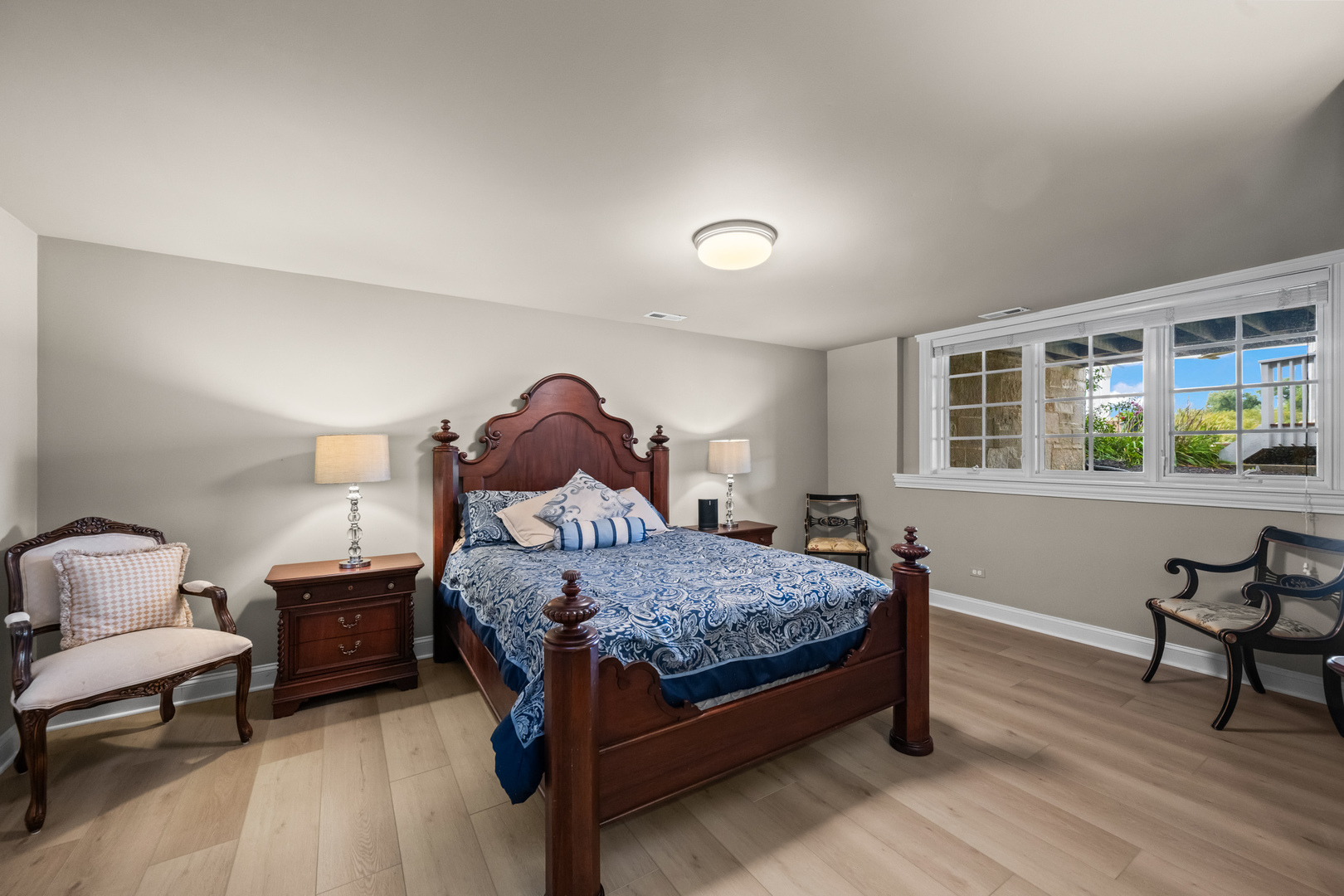 35 Riderwood Road North Barrington, IL 60010 - Photo 32 of 59 a bedroom with a bed and a window