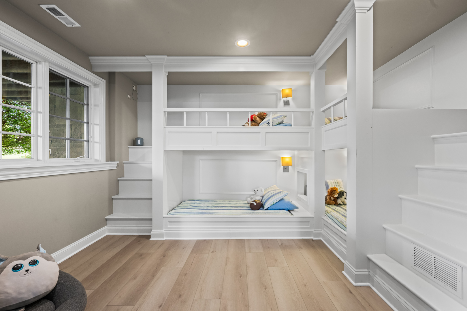 35 Riderwood Road North Barrington, IL 60010 - Photo 34 of 59 a view of room with baby crib and furniture