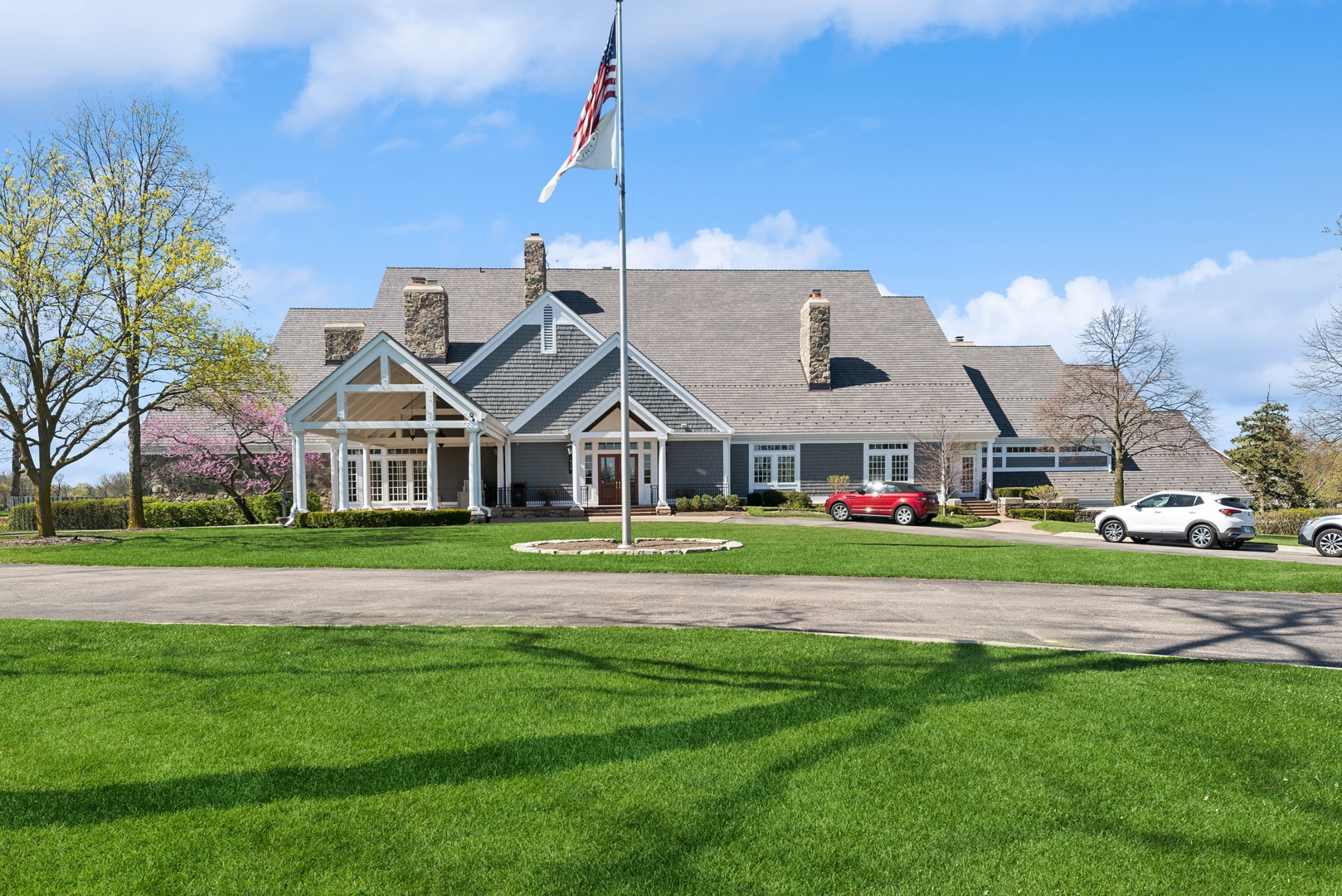 35 Riderwood Road North Barrington, IL 60010 - Photo 54 of 59 a front view of house with yard and green space