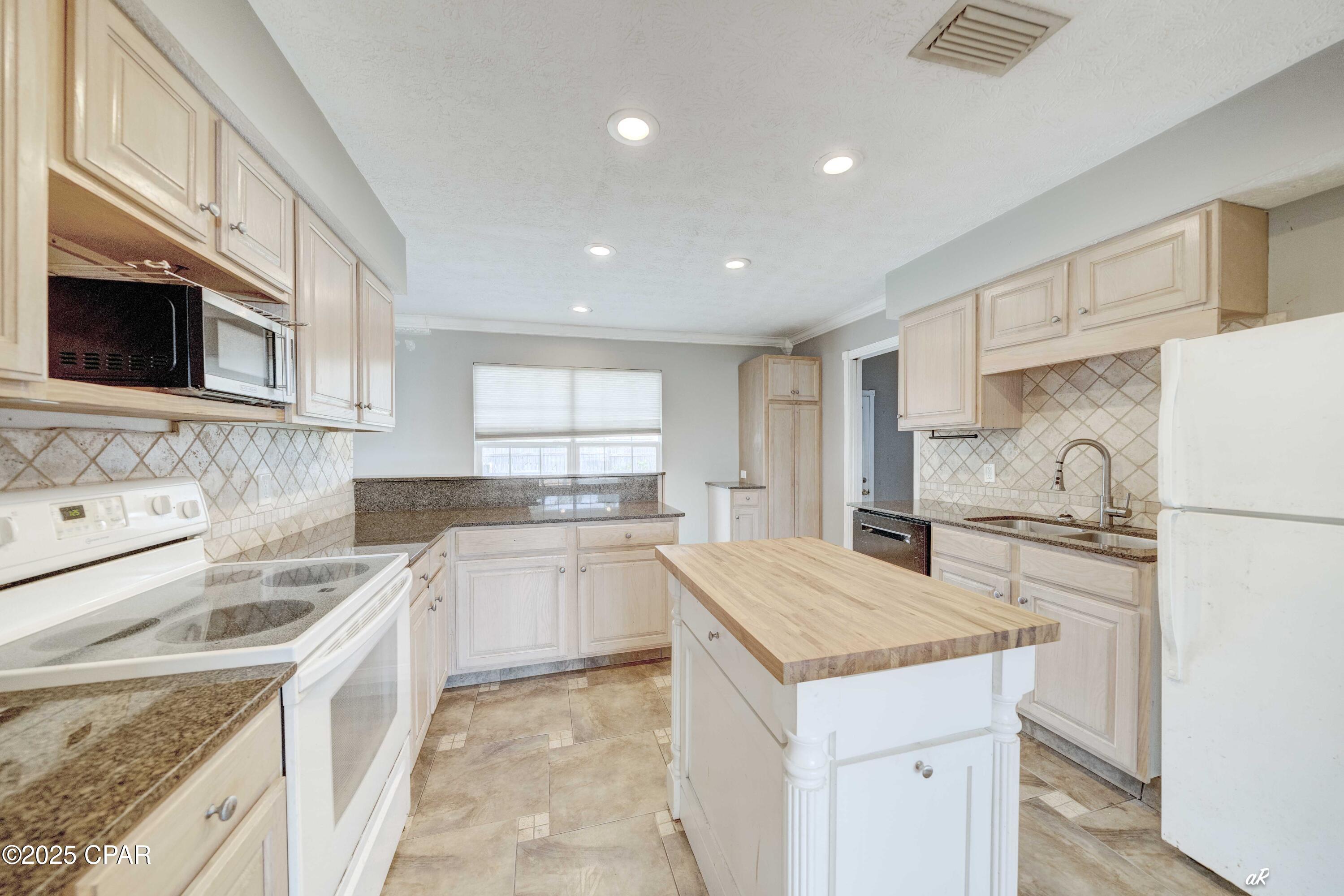 4026 Napoli Road Panama City, FL 32405 - Photo 7 of 15 Gallery Image 7