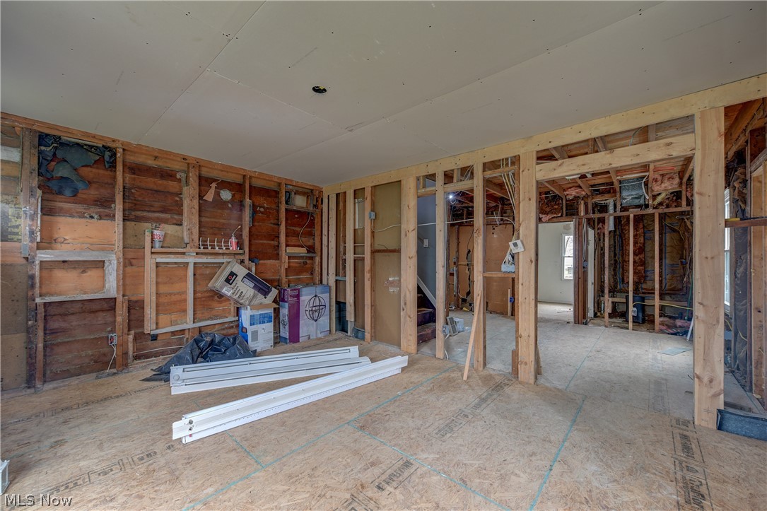 208 Sunset Road Avon Lake, OH 44012 - Photo 17 of 41 Gallery Image 17