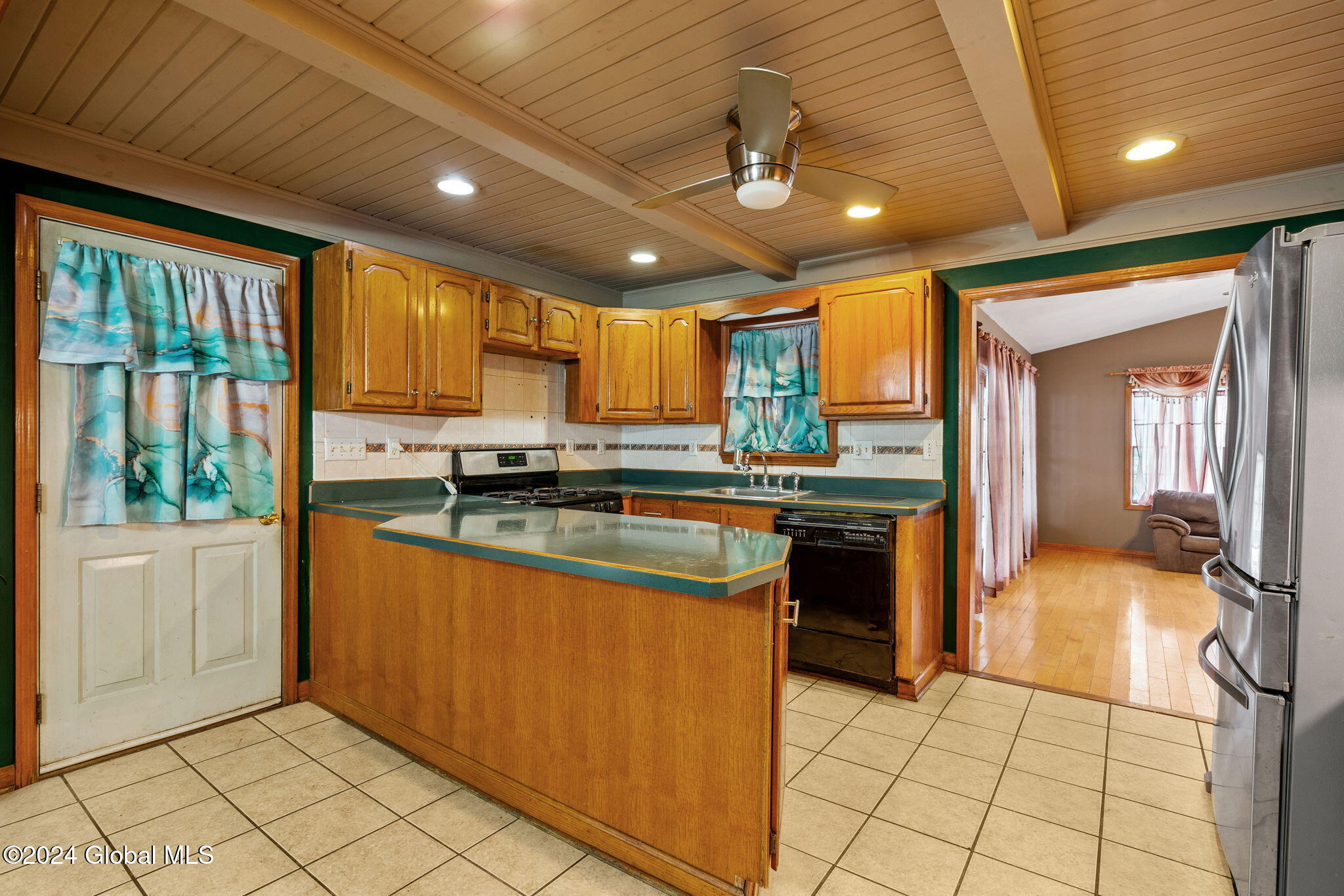 150 Sunset Road Amsterdam, NY 12010 - Photo 14 of 42 21-web-or-mls-150-sunset-rd