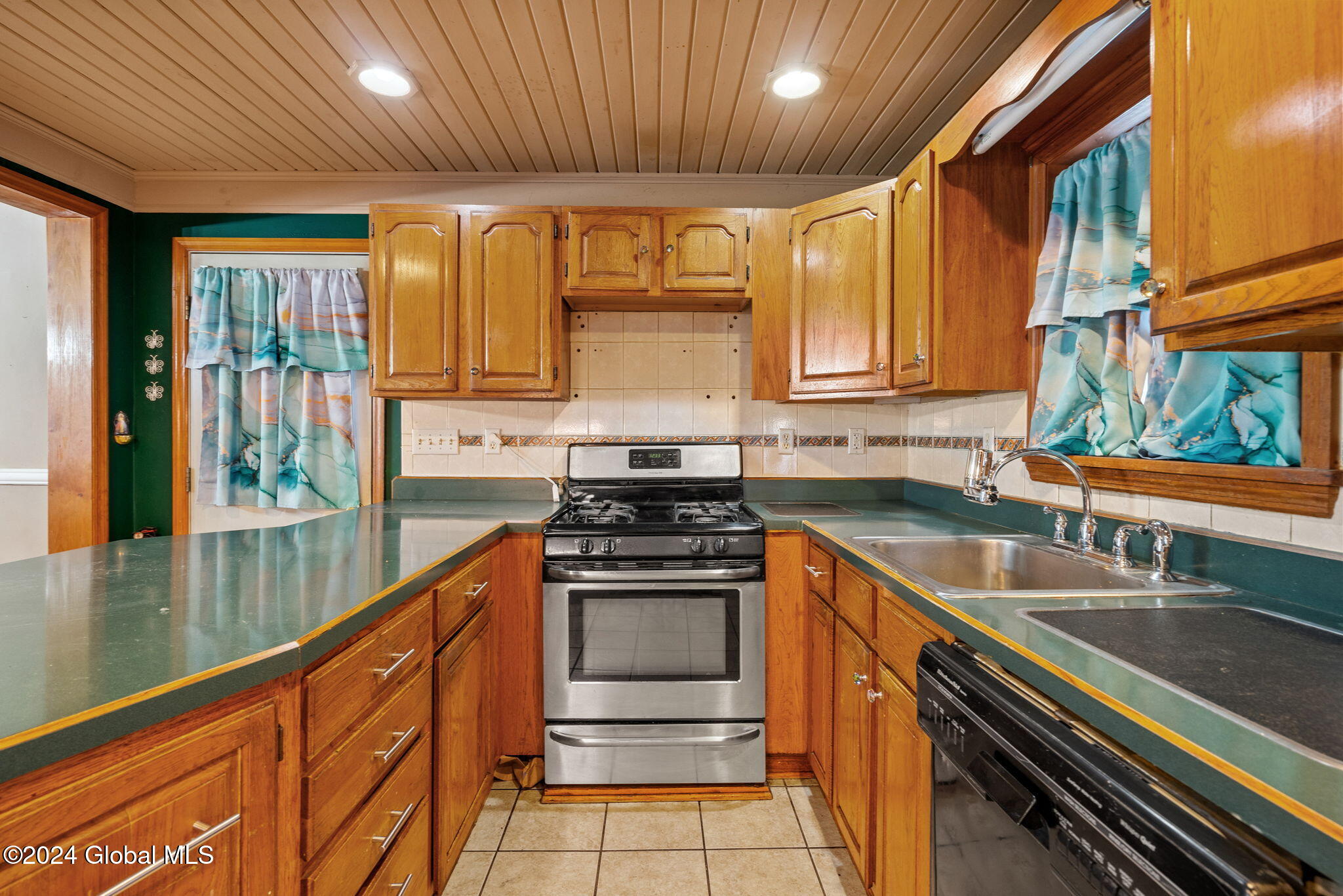 150 Sunset Road Amsterdam, NY 12010 - Photo 15 of 42 22-web-or-mls-150-sunset-rd