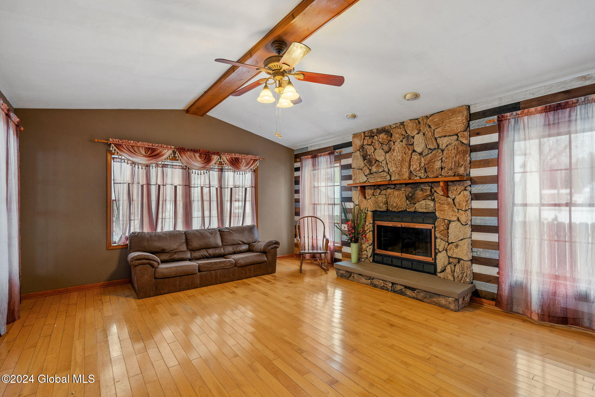 150 Sunset Road Amsterdam, NY 12010 - Photo 5 of 42 15-web-or-mls-150-sunset-rd