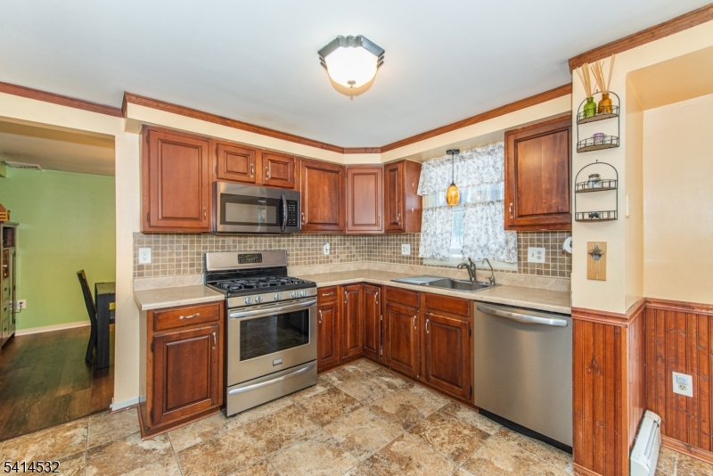 348 Rolling Ridge Road Montague, NJ 07827 - Photo 4 of 32