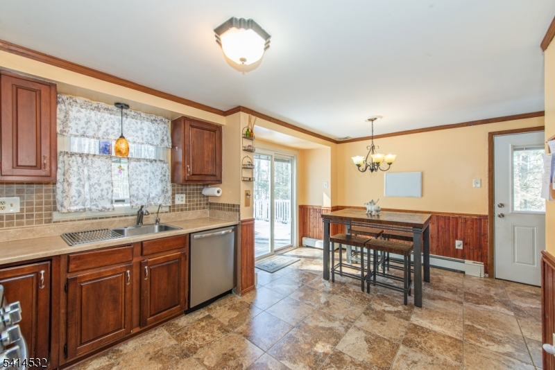 348 Rolling Ridge Road Montague, NJ 07827 - Photo 5 of 32