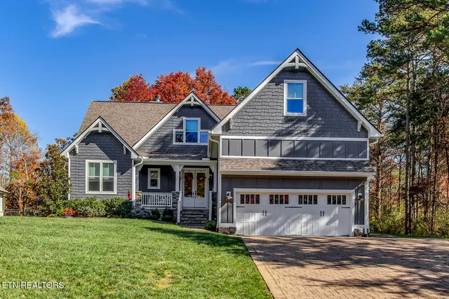 $885,000 | 206 Atoka Place, Loudon, TN 37774