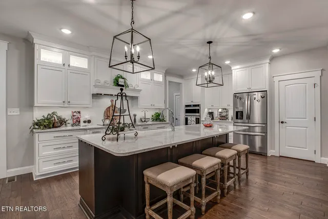 $885,000 | 206 Atoka Place, Loudon, TN 37774