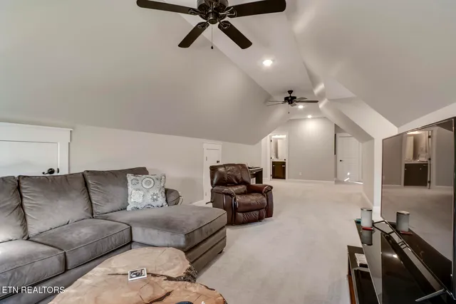 $885,000 | 206 Atoka Place, Loudon, TN 37774