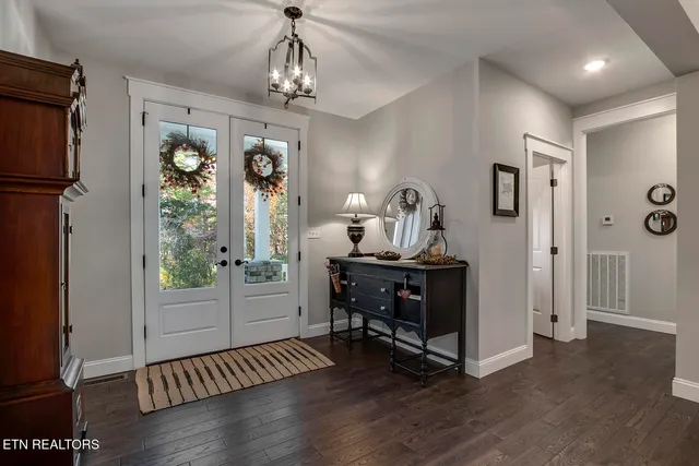 $885,000 | 206 Atoka Place, Loudon, TN 37774