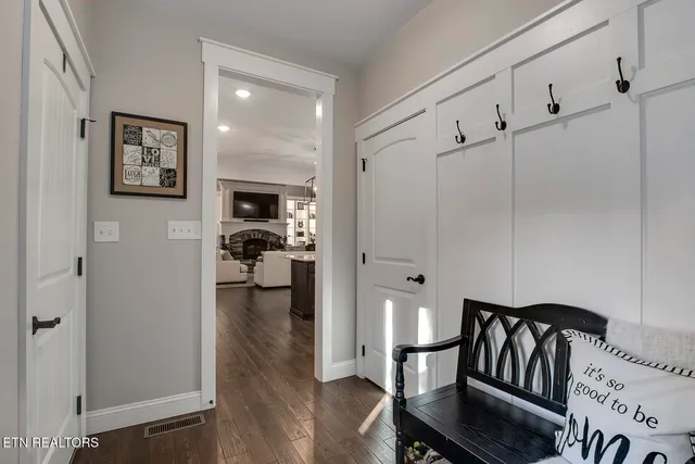 $885,000 | 206 Atoka Place, Loudon, TN 37774